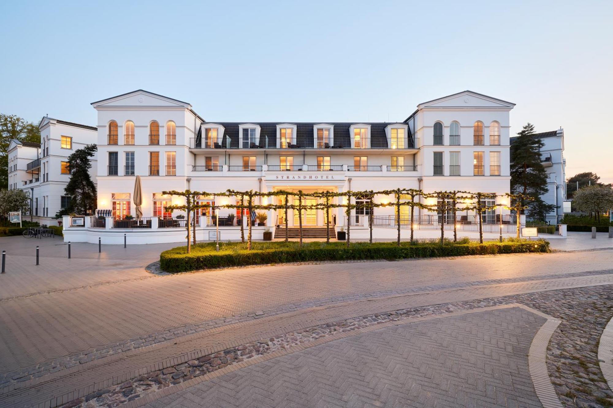 Strandhotel Цингст Екстер'єр фото