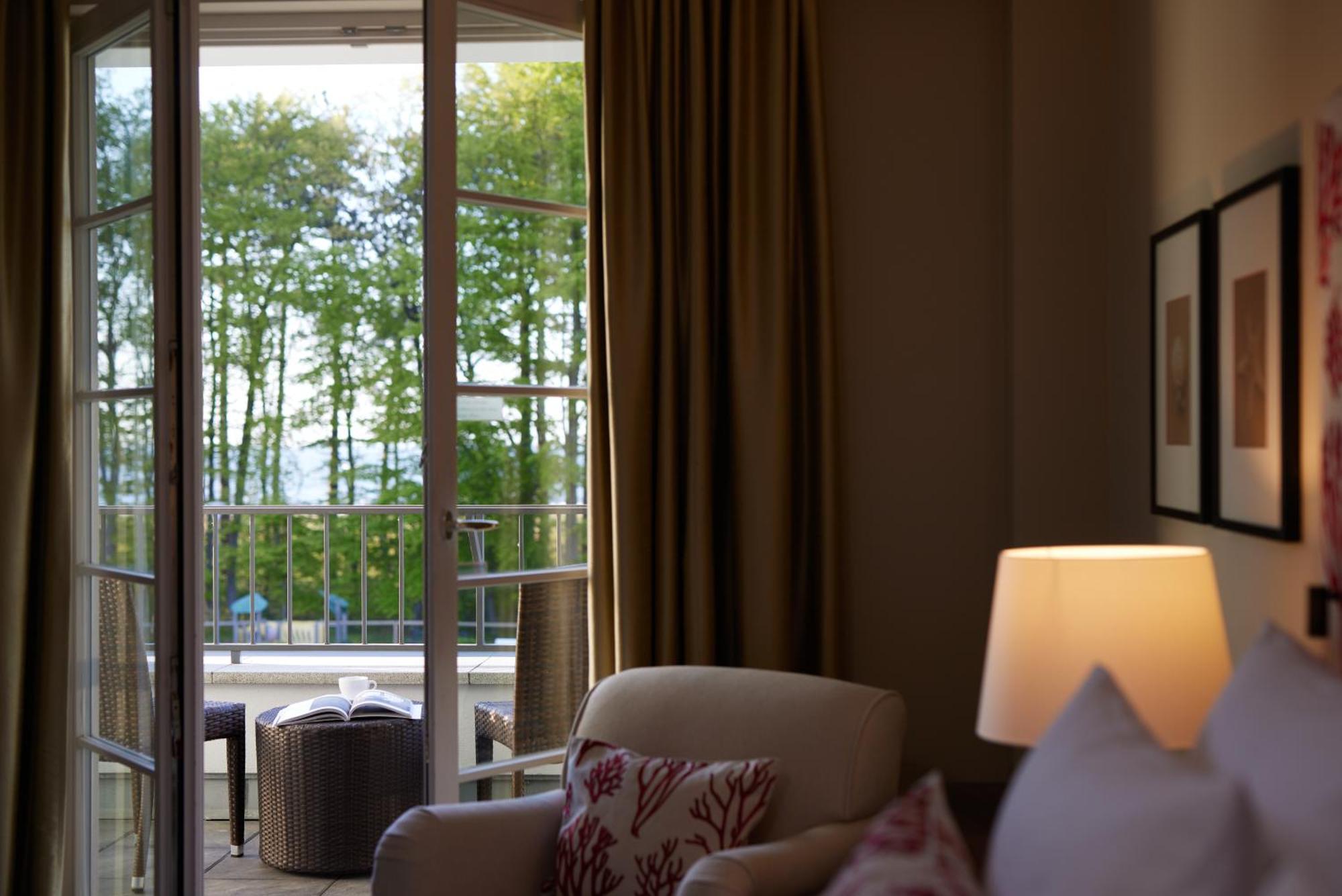 Strandhotel Цингст Екстер'єр фото A room at the Hotel de la Villa
