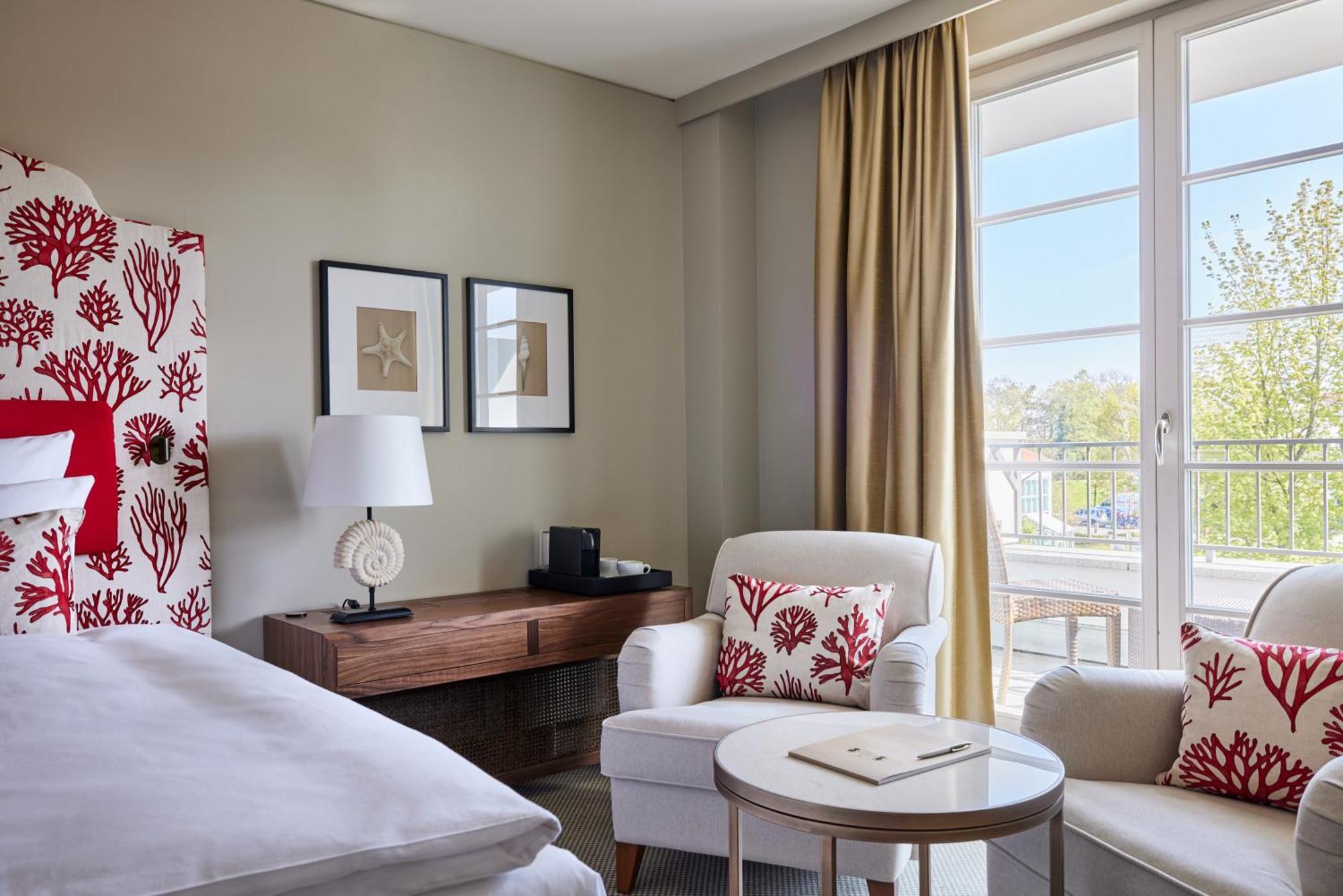 Strandhotel Цингст Екстер'єр фото A guest room at the Hotel du Cap-Eden-Roc